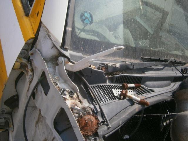 Решетка под лобовое стекло Тойота Хайлюкс Сурф в Зеленогорске 29488